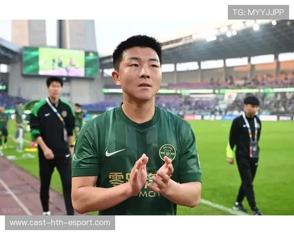 刘诚宇接陶强龙传中，禁区内凌空铲射建功