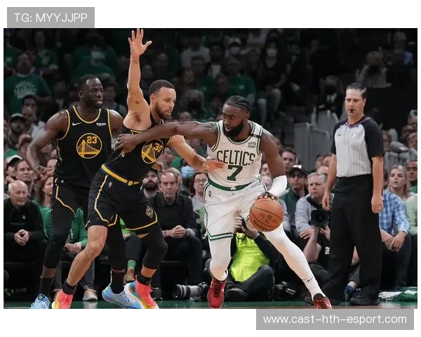 篮球比赛三分球战术应用与效率分析（390 ）